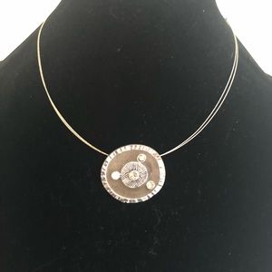 Pendant necklace